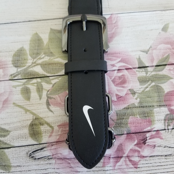 Nike Youth Baseball Belt size 28" to 43" Color Black - Picture 3 of 10